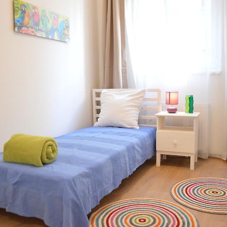 Two Bedroom Apartment At Bajcsy บูดาเปสต์ ภายนอก รูปภาพ