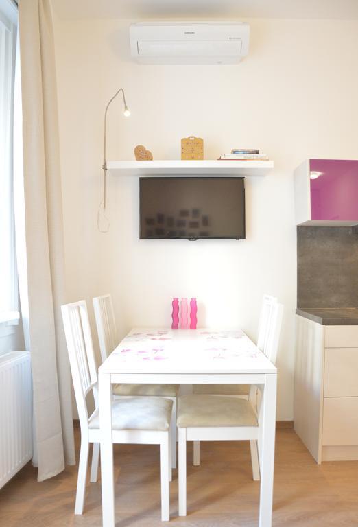 Two Bedroom Apartment At Bajcsy บูดาเปสต์ ภายนอก รูปภาพ
